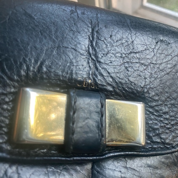 CHLOE BLACK WALLET WITH GOLD BOW DETAIL ON FRONT PRE LOVED - Picture 11 of 16